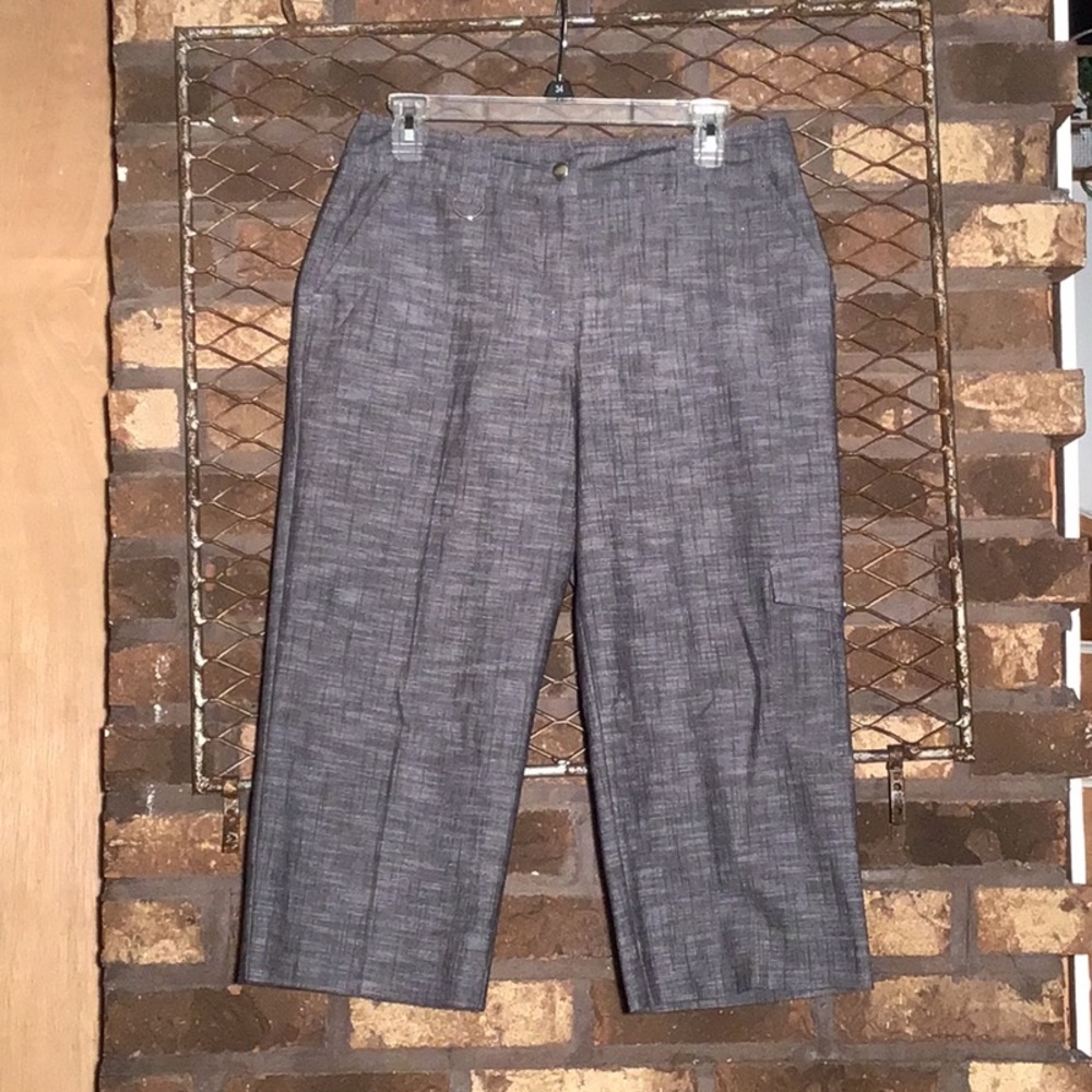 Larry Levine stretch Capri pants gray with side pockets 8